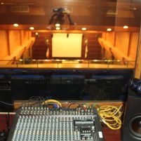 تجهیزات صوتی سالن کنسرت